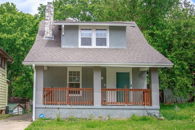2923 Parkwood Boulevard, Kansas City, KS 66104