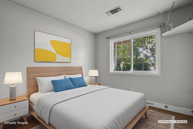 9745 Old Oregon Trail, Redding, CA 96003