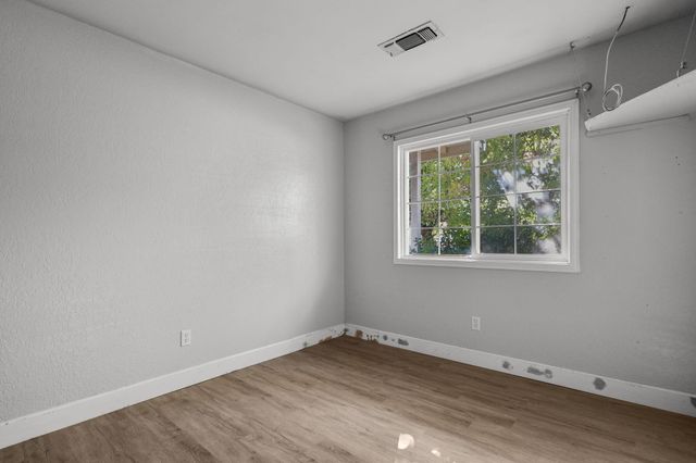 9745 Old Oregon Trail, Redding, CA 96003