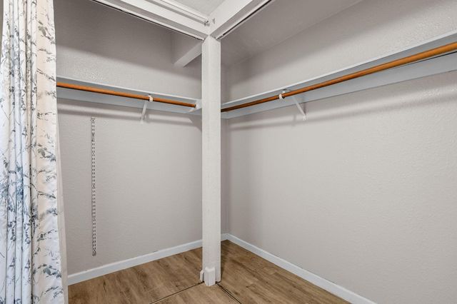 9745 Old Oregon Trail, Redding, CA 96003