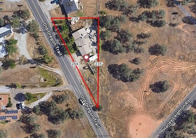 9745 Old Oregon Trail, Redding, CA 96003