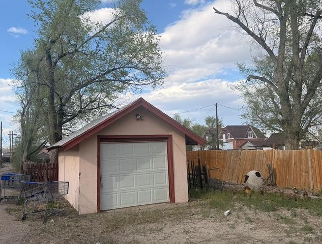 409 W 27th St, Pueblo, CO 81003