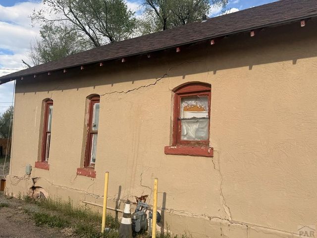409 W 27th St, Pueblo, CO 81003