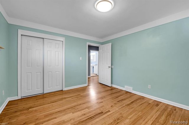 16531 Frazho Road, Roseville, MI 48066