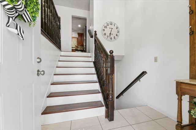 6242 Whispering Oaks Drive, Eden Prairie, MN 55346