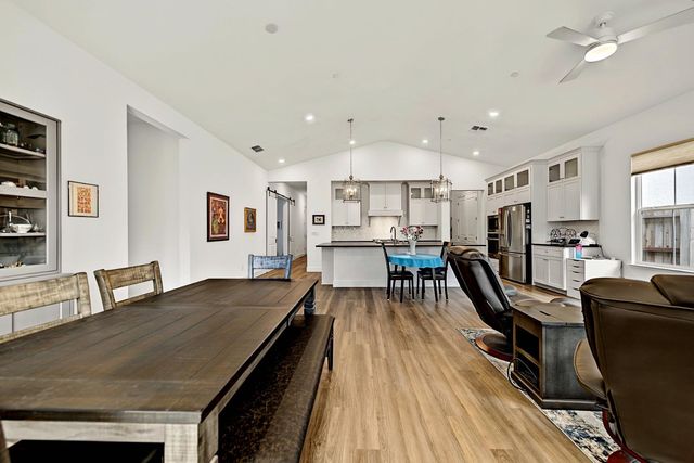 1925 Carmel Ranch Cir, Oakdale, CA 95361
