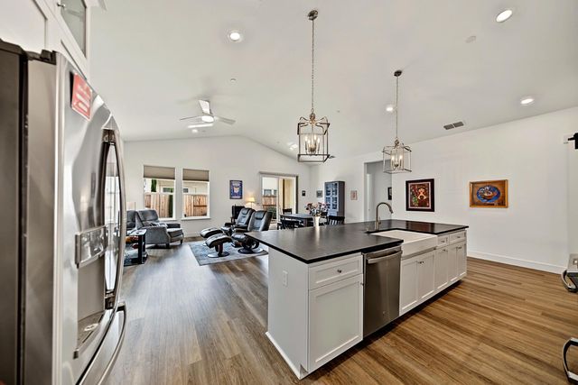 1925 Carmel Ranch Cir, Oakdale, CA 95361