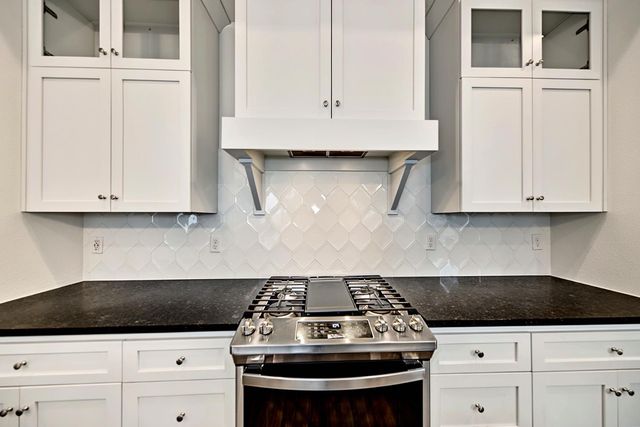 1925 Carmel Ranch Cir, Oakdale, CA 95361