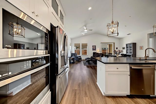 1925 Carmel Ranch Cir, Oakdale, CA 95361