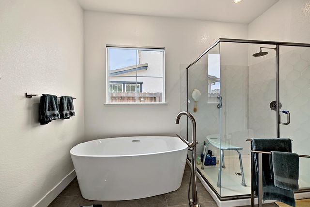 1925 Carmel Ranch Cir, Oakdale, CA 95361
