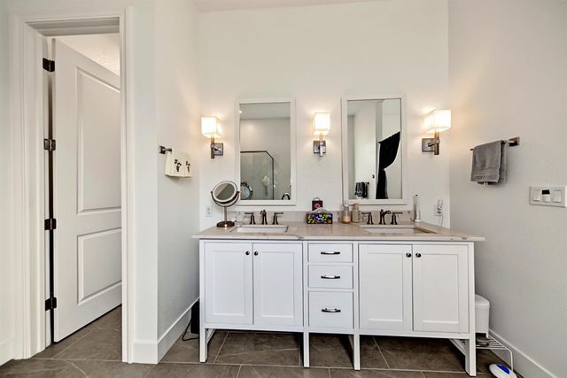 1925 Carmel Ranch Cir, Oakdale, CA 95361