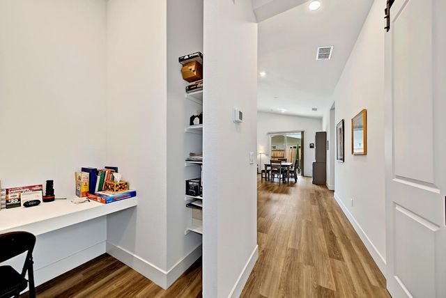 1925 Carmel Ranch Cir, Oakdale, CA 95361