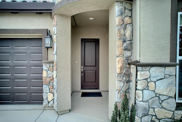 1925 Carmel Ranch Cir, Oakdale, CA 95361