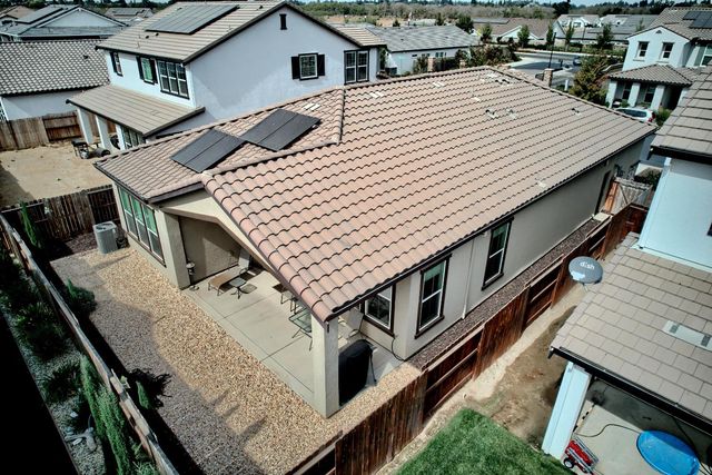 1925 Carmel Ranch Cir, Oakdale, CA 95361
