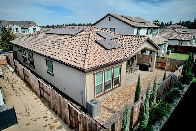 1925 Carmel Ranch Cir, Oakdale, CA 95361