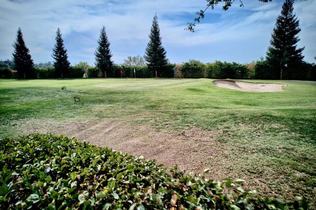 1925 Carmel Ranch Cir, Oakdale, CA 95361