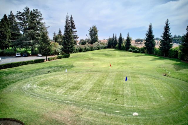 1925 Carmel Ranch Cir, Oakdale, CA 95361