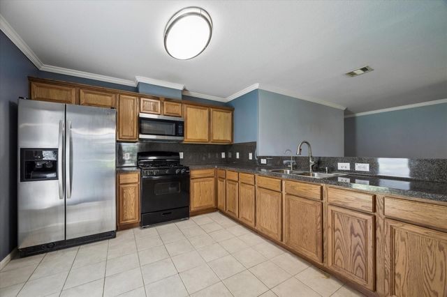 118 Tower Drive, Friendswood, TX 77546