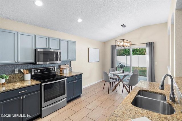 10173 RISING MIST Lane, Jacksonville, FL 32221