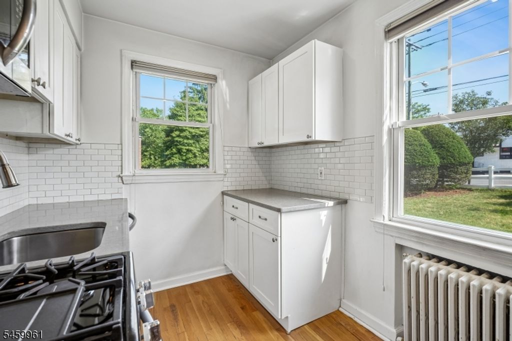 349 Bloomfield Ave 10, Verona Twp., NJ 07044 — photo 3