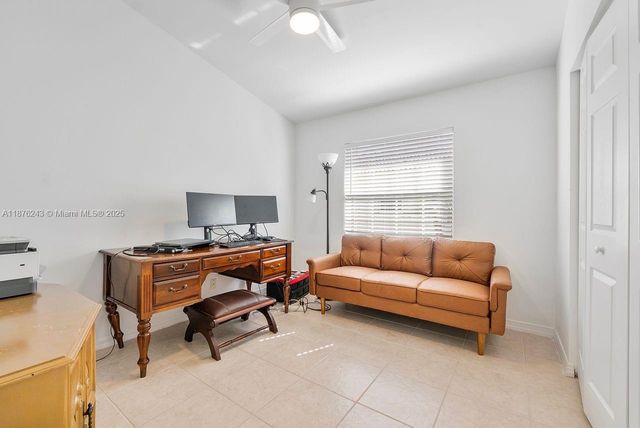 6104 Petunia Rd, Delray Beach, FL 33484