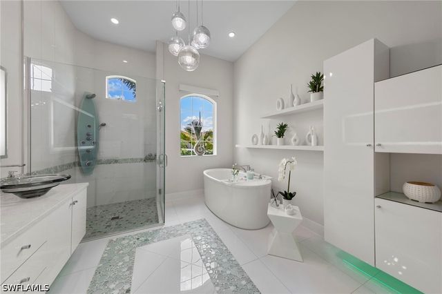 17256 Hidden Estates CIR, Fort Myers, FL 33908
