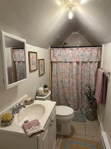 15 Monticello st Street B, Providence, RI 02904