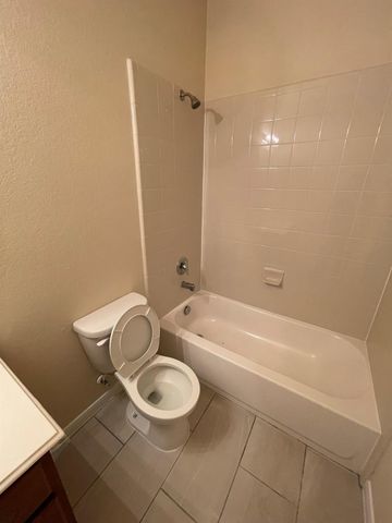 1755 Nichole Woods Drive, Houston, TX 77047
