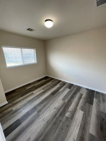 1755 Nichole Woods Drive, Houston, TX 77047