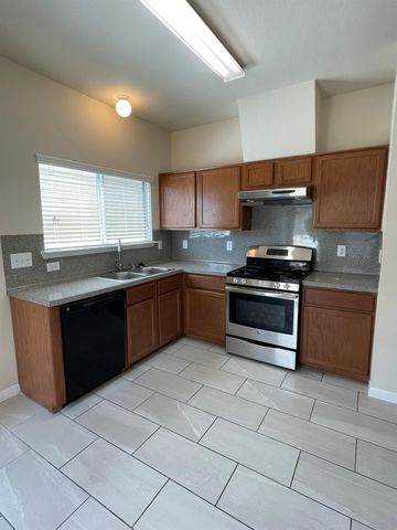 1755 Nichole Woods Drive, Houston, TX 77047