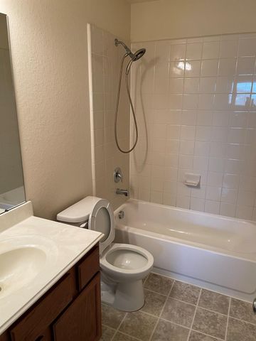 1755 Nichole Woods Drive, Houston, TX 77047