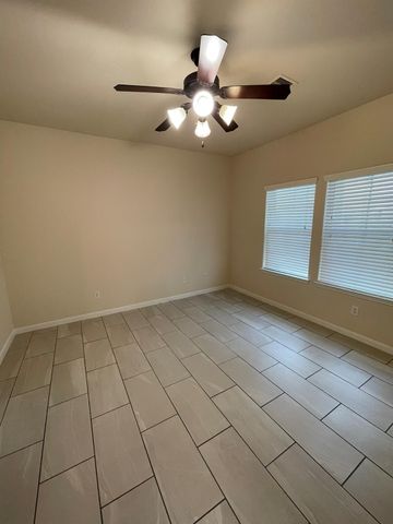 1755 Nichole Woods Drive, Houston, TX 77047