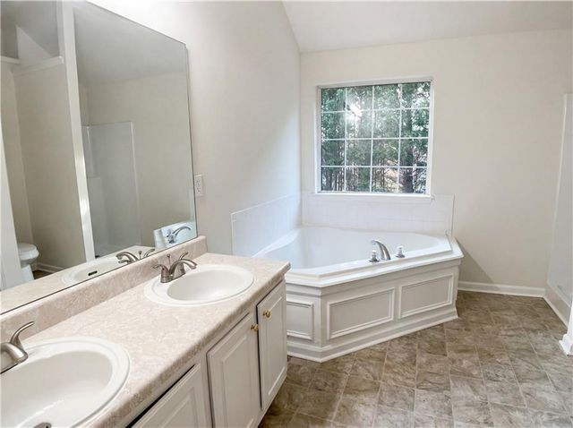 716 Overlook Crest, Monroe, GA 30655