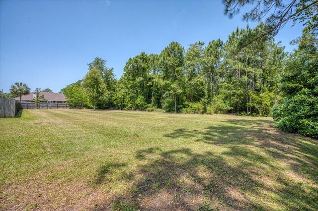 5601 Fleming Place, Pensacola, FL 32507