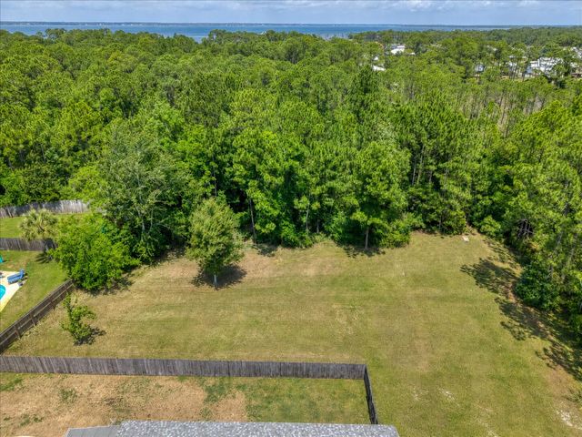 5601 Fleming Place, Pensacola, FL 32507