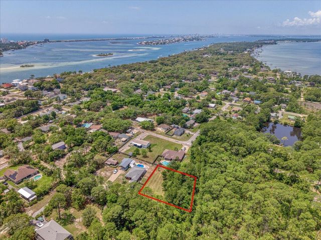 5601 Fleming Place, Pensacola, FL 32507