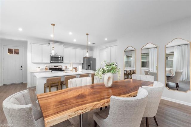10313 Bonavie Cove DR, Fort Myers, FL 33966