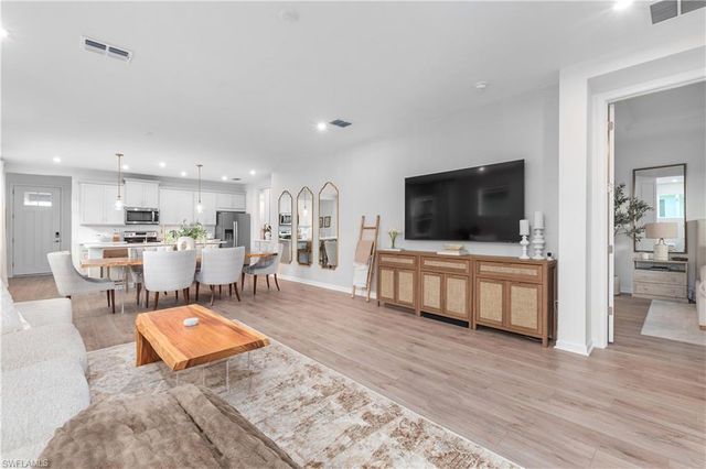 10313 Bonavie Cove DR, Fort Myers, FL 33966