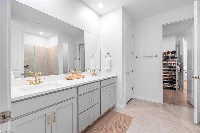 10313 Bonavie Cove DR, Fort Myers, FL 33966