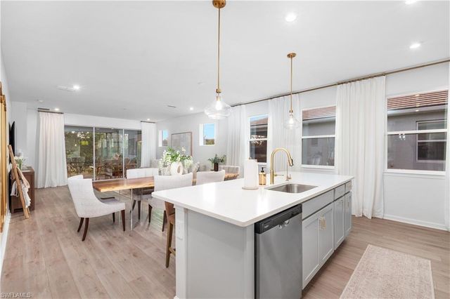 10313 Bonavie Cove DR, Fort Myers, FL 33966