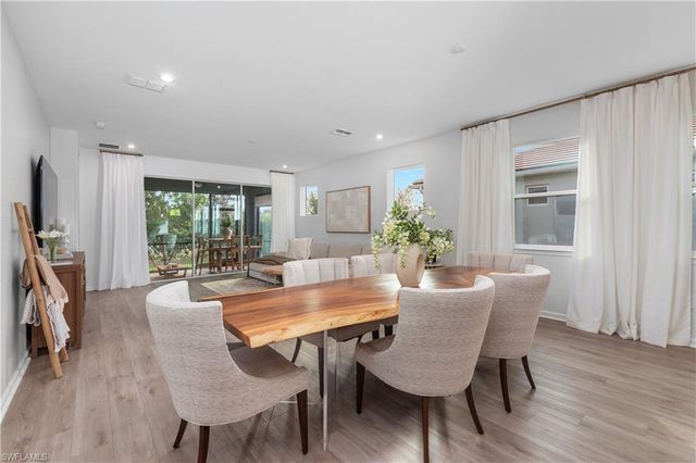 10313 Bonavie Cove DR, Fort Myers, FL 33966