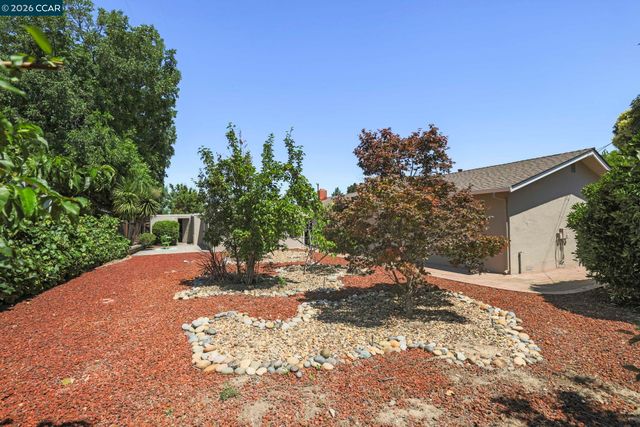 19 Mardock Ct, Pleasant Hill, CA 94523