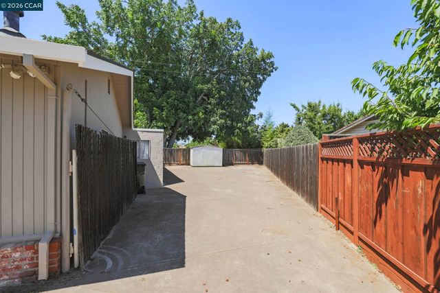 19 Mardock Ct, Pleasant Hill, CA 94523
