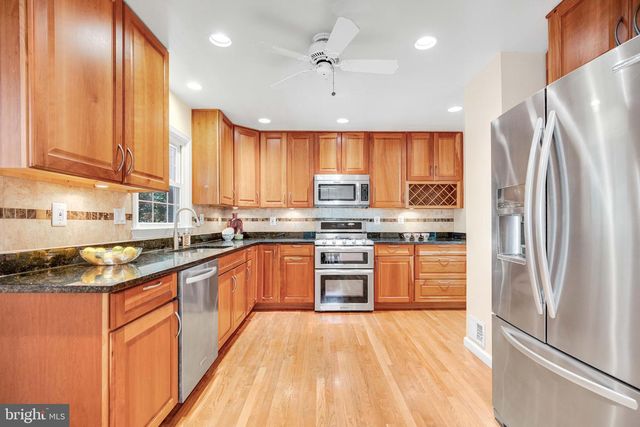 7515 CAYUGA AVE, Bethesda, MD 20817