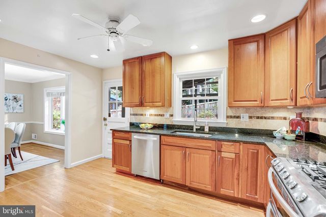 7515 CAYUGA AVE, Bethesda, MD 20817
