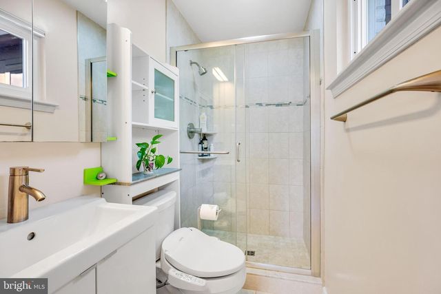 7515 CAYUGA AVE, Bethesda, MD 20817