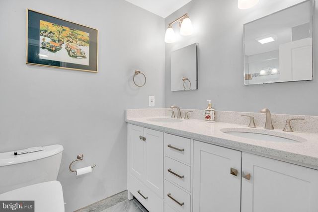 7515 CAYUGA AVE, Bethesda, MD 20817