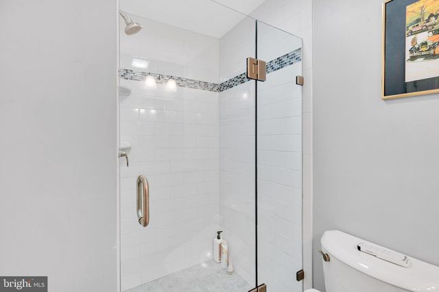 7515 CAYUGA AVE, Bethesda, MD 20817