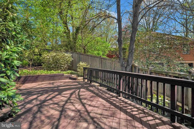 7515 CAYUGA AVE, Bethesda, MD 20817
