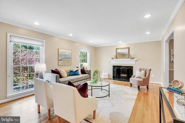 7515 CAYUGA AVE, Bethesda, MD 20817